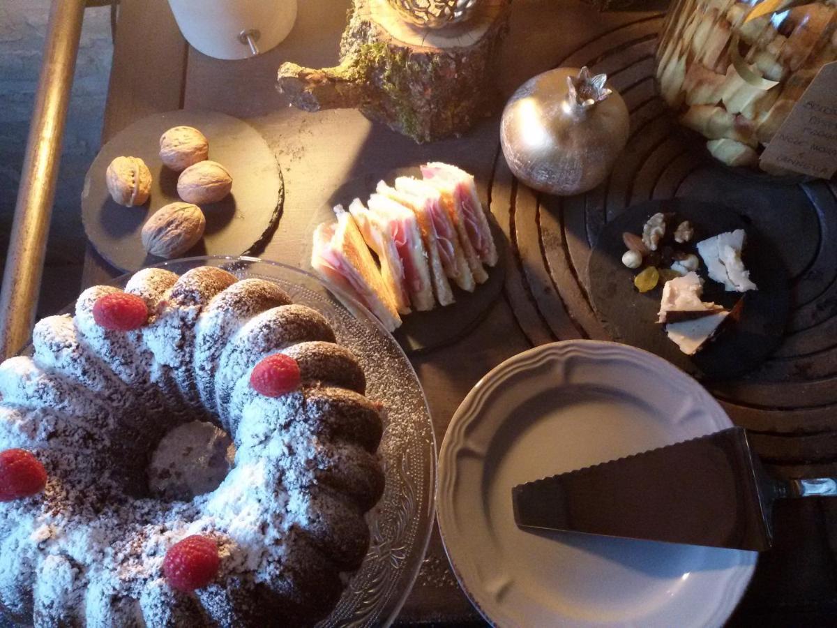 مانتوفا Zucchero Sui Baffi- Food Lovers B&B المظهر الخارجي الصورة