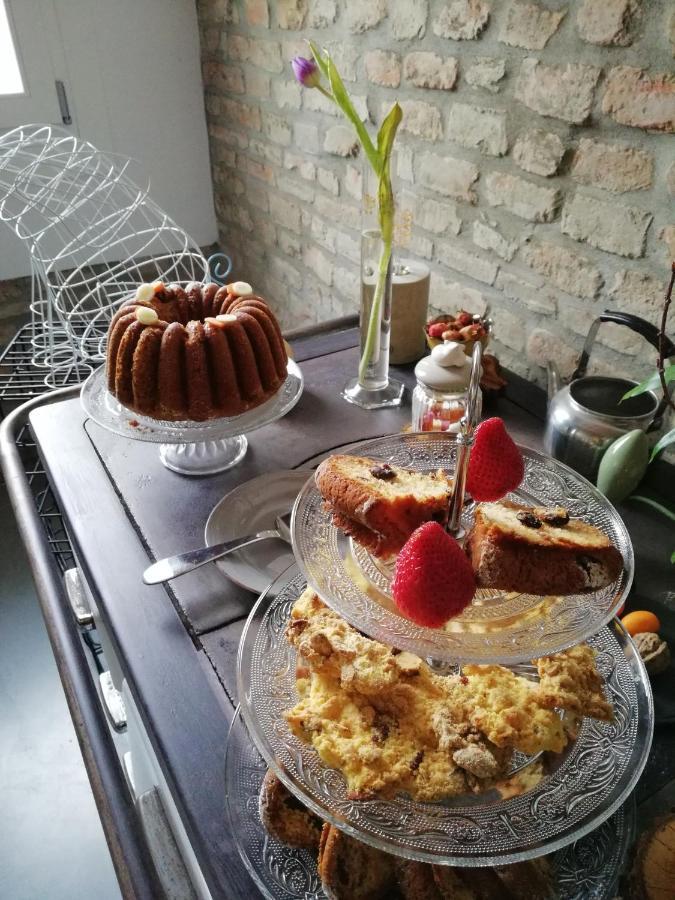 مانتوفا Zucchero Sui Baffi- Food Lovers B&B المظهر الخارجي الصورة